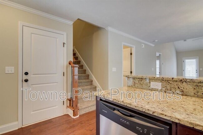 Building Photo - 232 Mossy Bank Dr