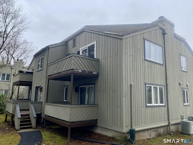 Building Photo - 11 Byrne Ct