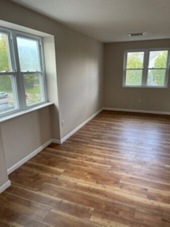 Building Photo - 10 Longworth Ave