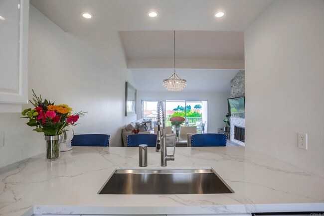 Building Photo - 901 Caminito Estrada