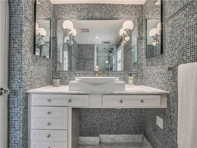 Building Photo - 1109 NW 55th St