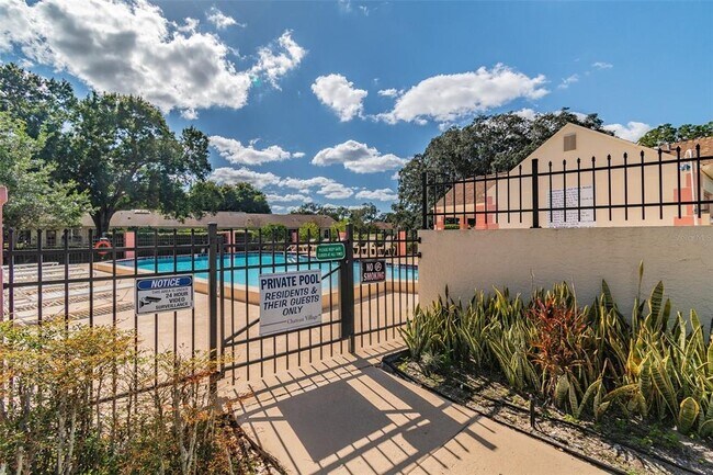 Building Photo - 8130 Braddock Cir
