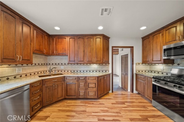 Building Photo - 1330 Gates Ave