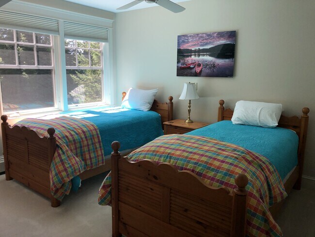 Building Photo - 1140 Roosevelt Trail