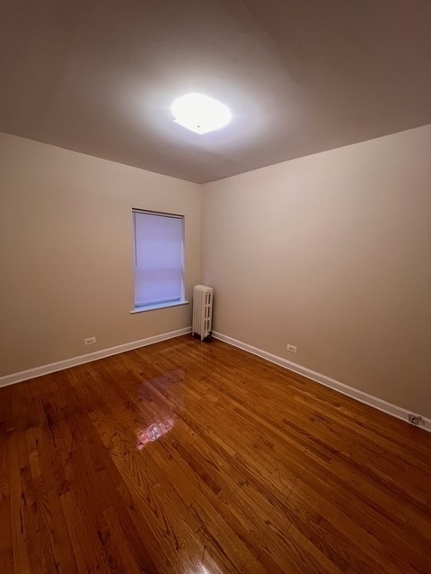 Building Photo - 1347 1/2 W Touhy Ave