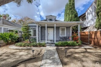 Building Photo - Walk to Morley Field - 3 Bed, 2 Bath + Bon...