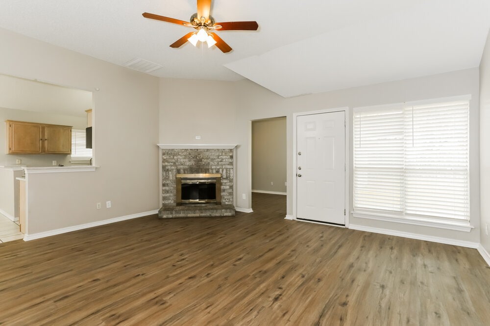 Building Photo - 1211 Old Knoll Dr