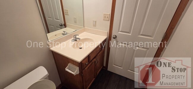 Building Photo - Beautiful 4 Bedroom 2 Bathroom in Grain Valley!