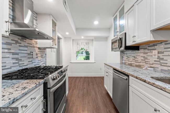 Building Photo - 1578 Yeakel Way