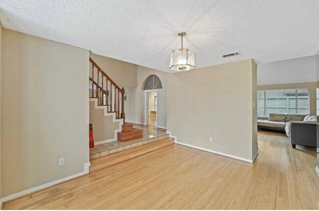 Building Photo - 1535 Beaconshire Rd