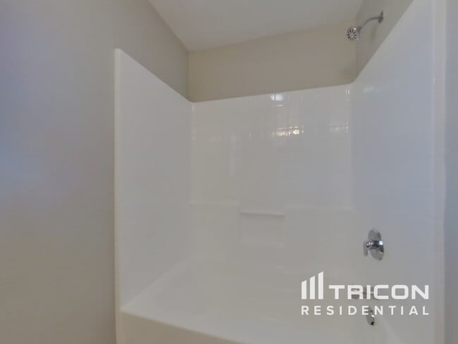 Building Photo - 13052 Cerritos Ct