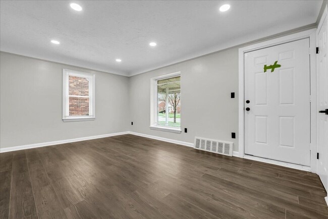 Building Photo - 9090 Stahelin Ave