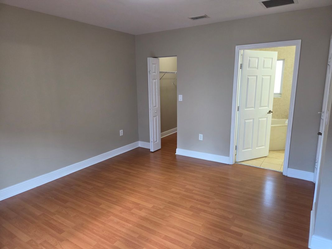 Building Photo - 5984 SW 8th St