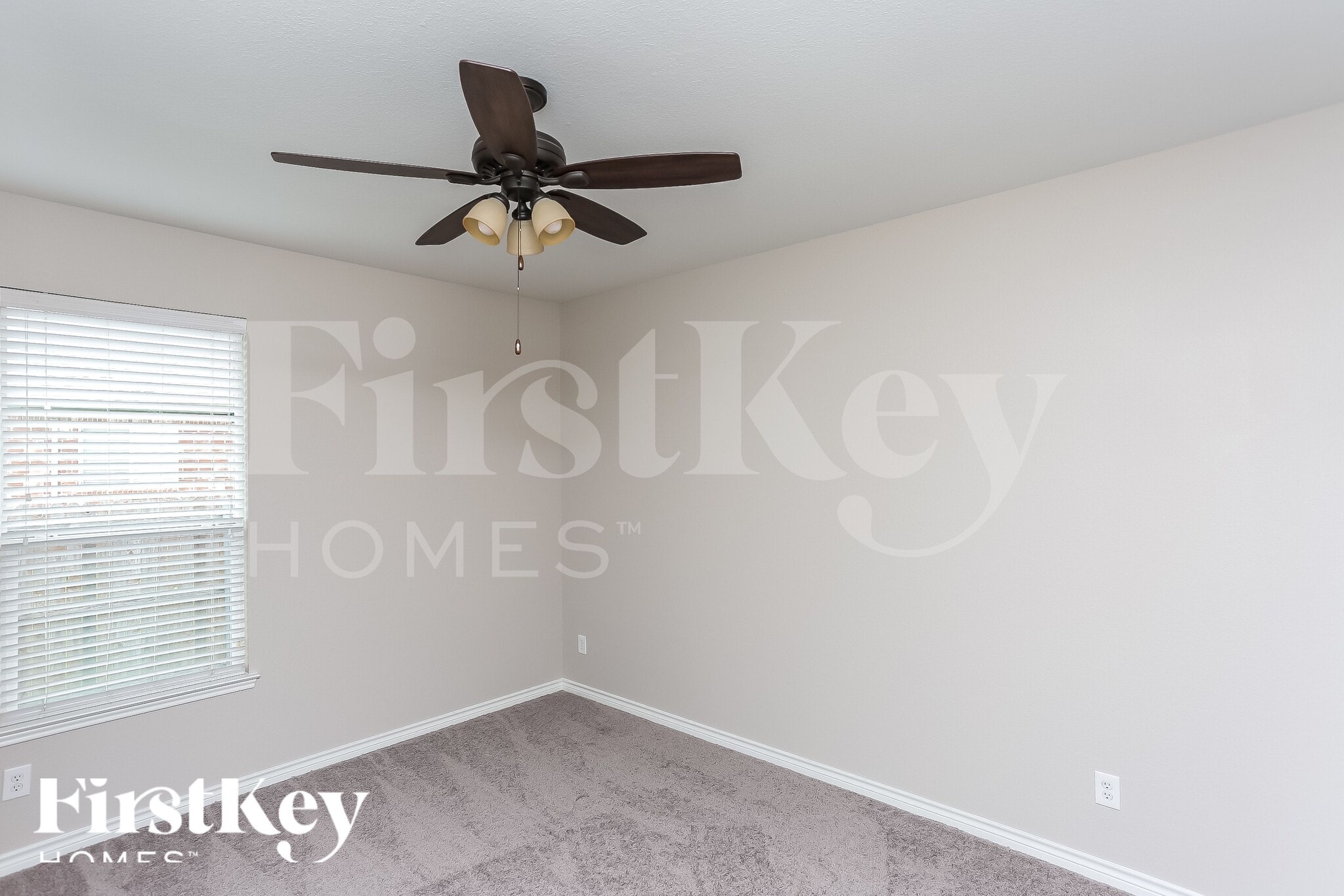 Building Photo - 905 Sheryn Dr