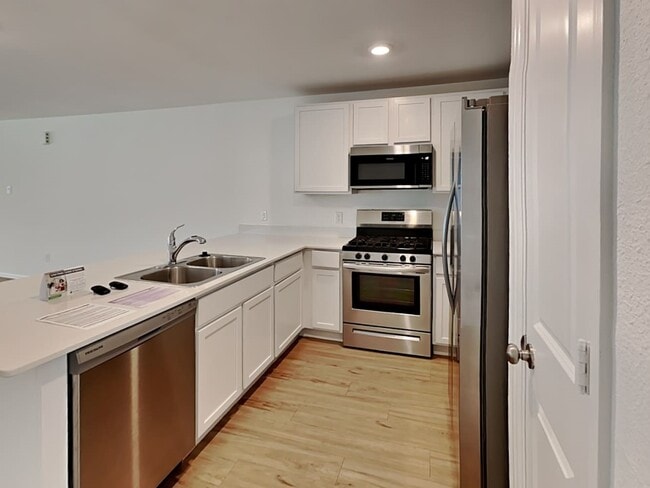 Building Photo - 22263 Stoney Ravine Dr