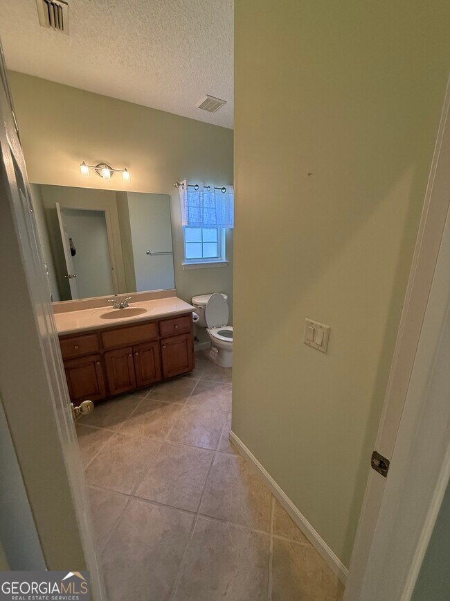 Building Photo - 1403 Tanager Trail