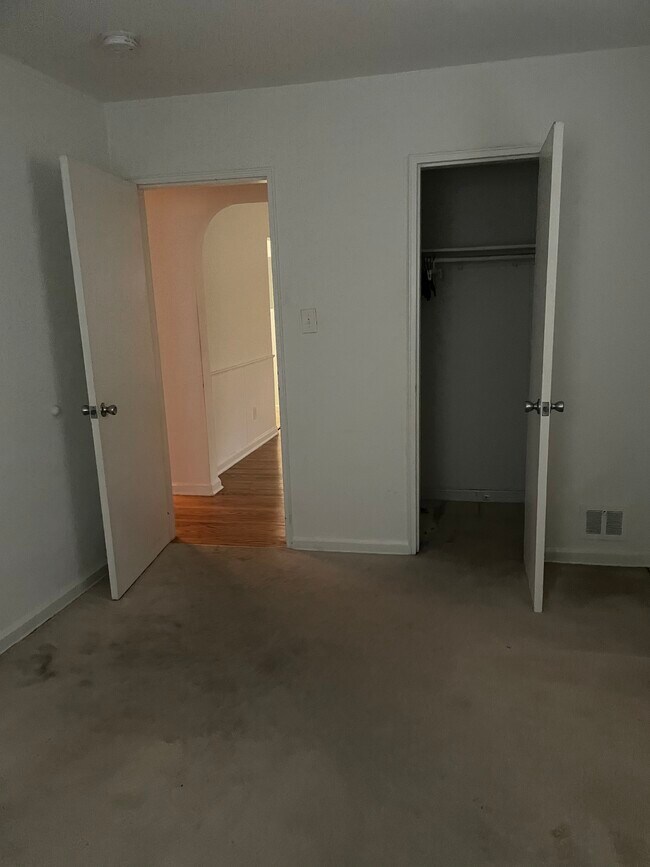 Building Photo - 2710 Fort Baker Dr SE