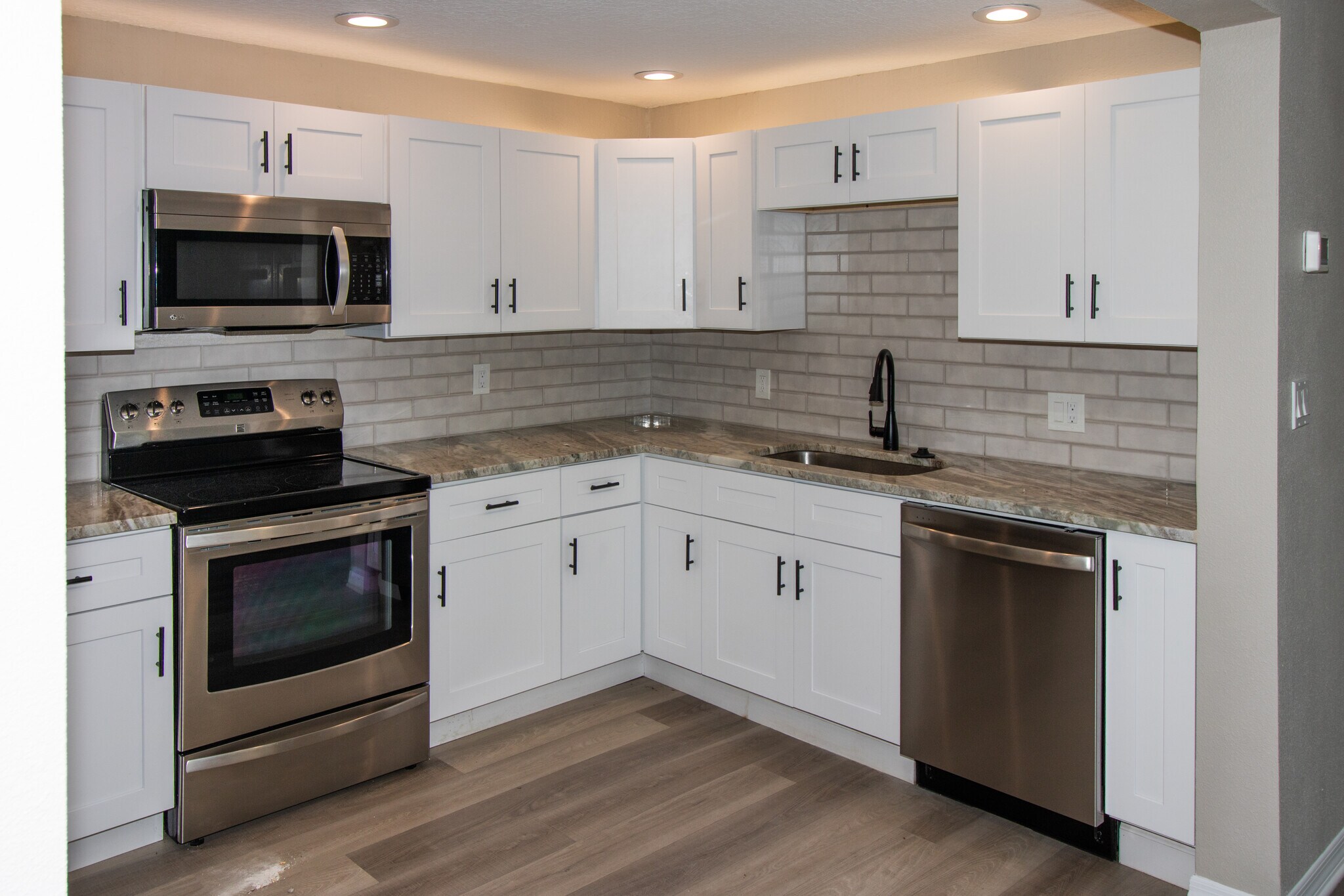 Building Photo - 1914 53rd St S