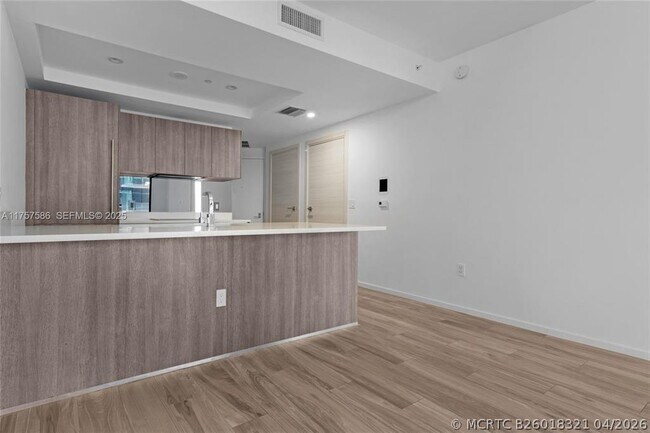 Building Photo - 801 S Miami Ave