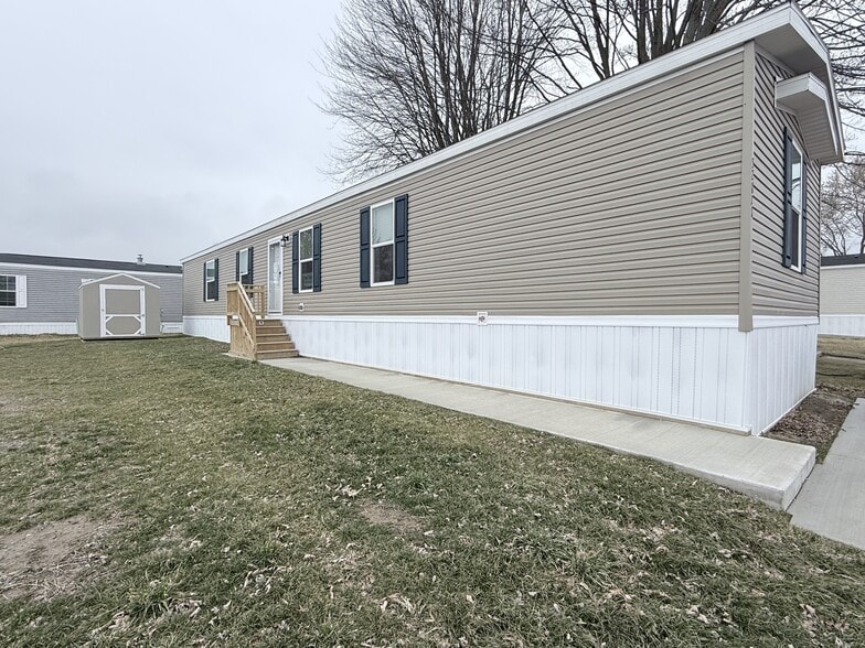 Building Photo - 52871 N Zacharias Ct