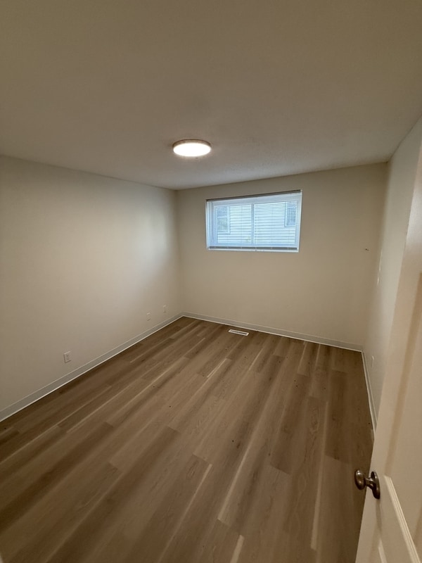 Building Photo - 116 Shepard St