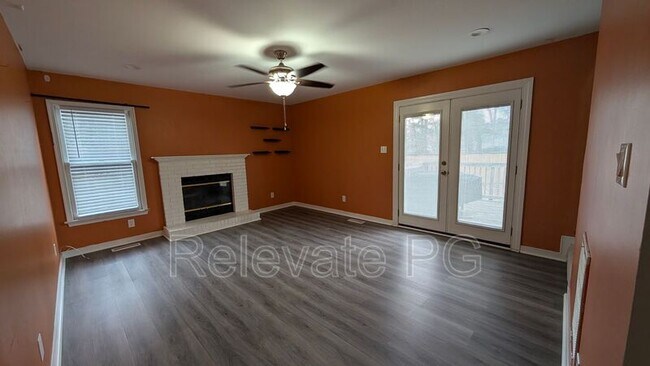 Building Photo - 12 Cottontree Ct