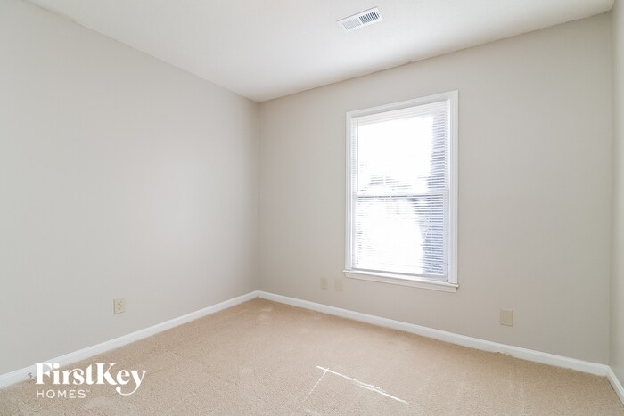 Building Photo - 5312 Carolwood Dr