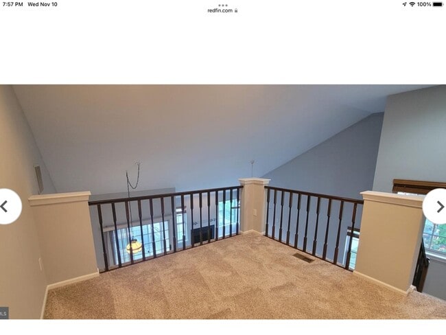 Loft with new carpet - 358 Andover Plz