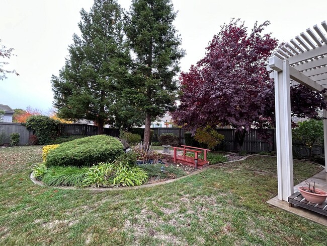 Building Photo - Senior Community for those 55+ Large 2 bed...