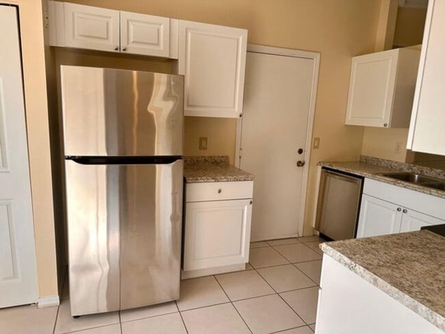 Building Photo - 3620 Miramontes Cir