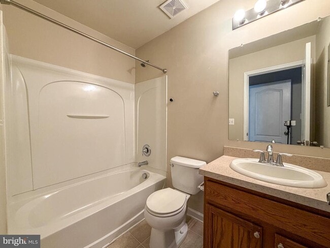 Building Photo - 1005 Sithean Way