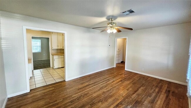 Building Photo - 4304 N Libby Ave