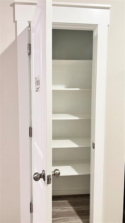 Building Photo - 600 Knopper St