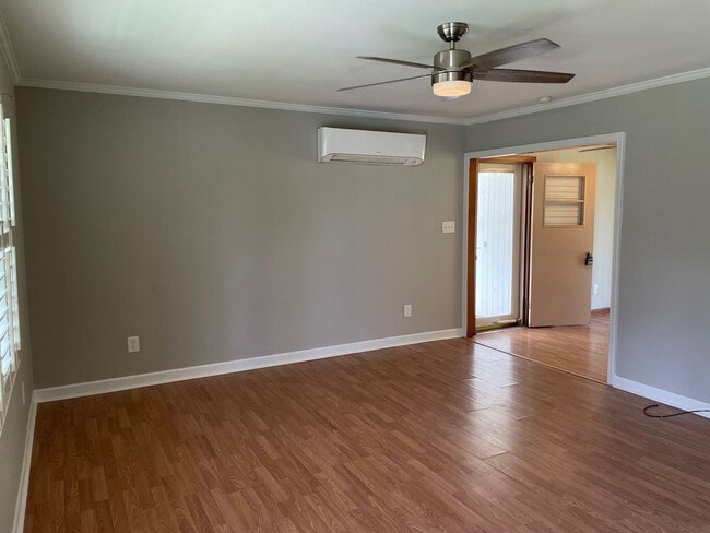 Building Photo - 2 bed, 1 bath house located in Siler City!