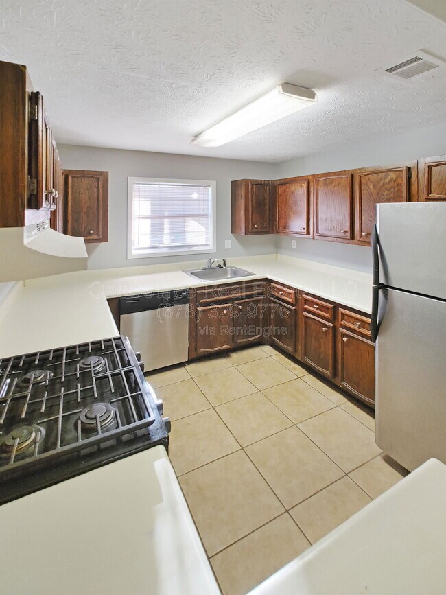 Building Photo - 1305 Augusta Dr