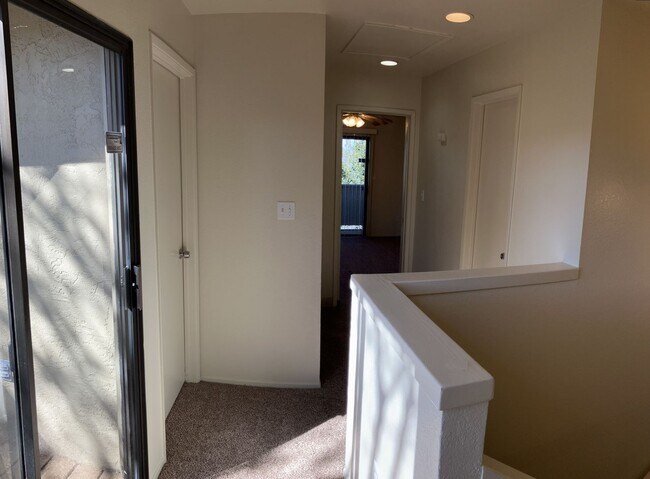Building Photo - 1244 W Roseburg Ave