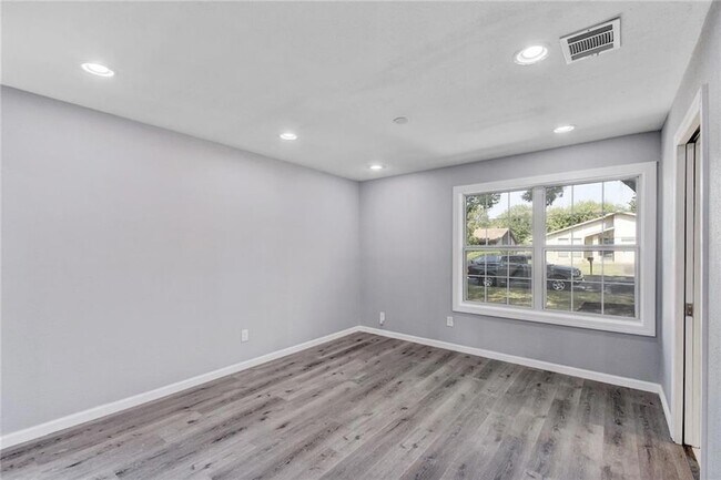Building Photo - 11007 Ptarmigan Dr