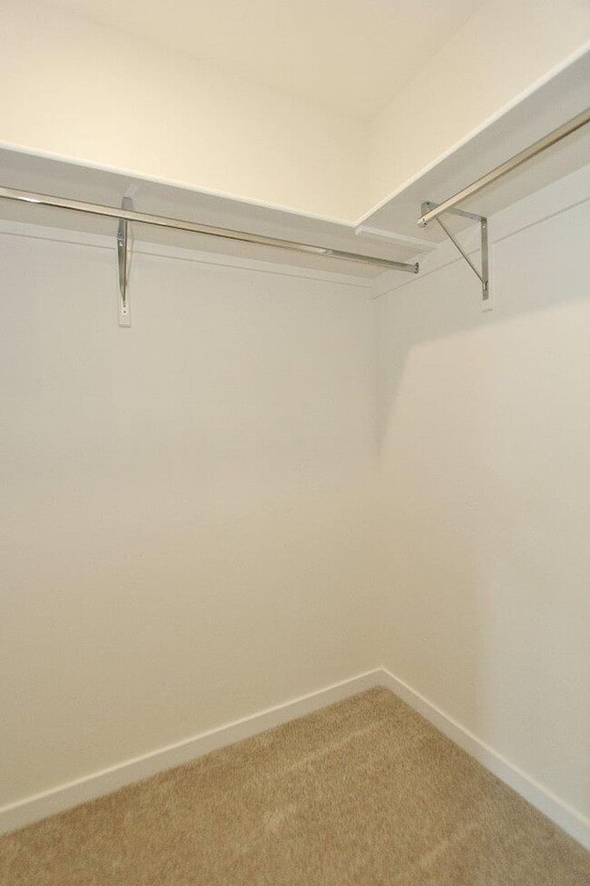 Building Photo - Immaculate Single-Level Home in Hope Springs
