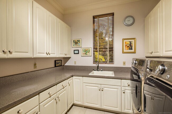 Building Photo - 17547 Avenida Peregrina