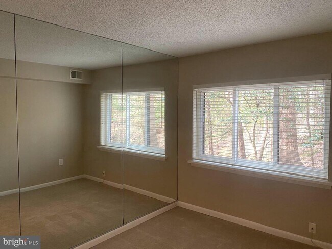 Building Photo - 11723 Karbon Hill Ct