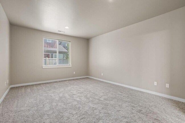 Building Photo - 1284 N Heath Ave
