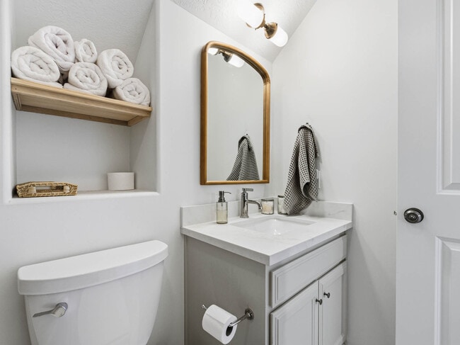 Building Photo - 4887 E Willowbrooke Cir