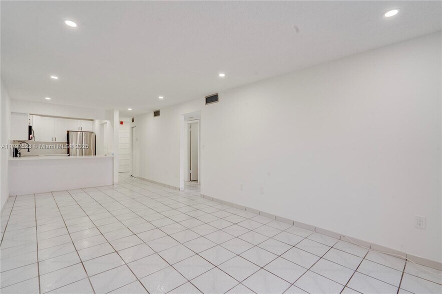 Building Photo - 6095 W 18th Ave