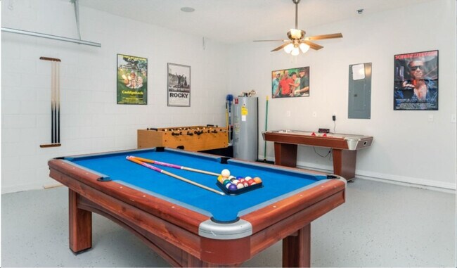 Building Photo - 8607 La Isla Dr