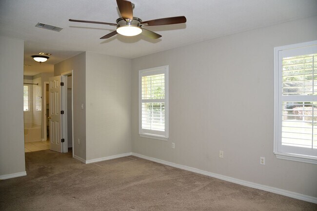 Building Photo - Updated Home in Bluewater Bay!
