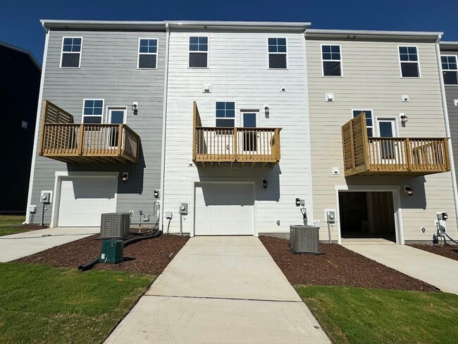 Building Photo - 4 Bedroom 3.5 Bath for Rent