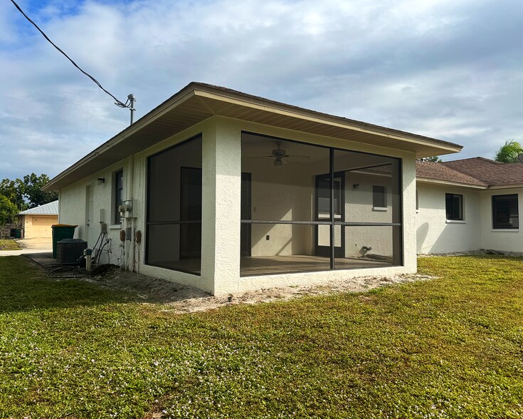 Building Photo - 699 110th Ave N