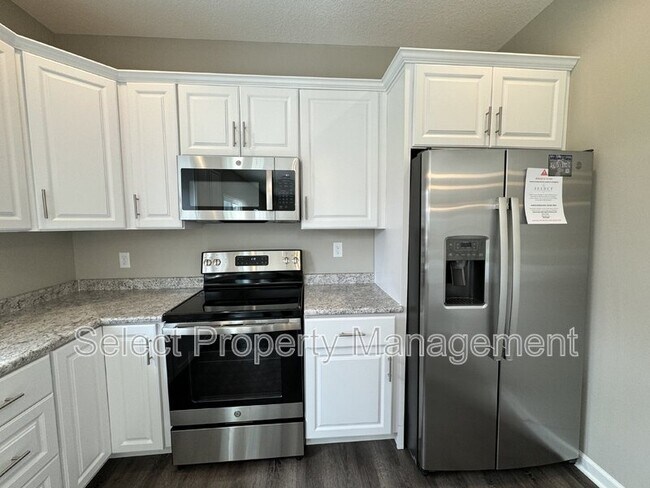 Building Photo - 8225 Catberry Trl