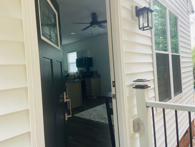 Building Photo - 900 Adams Rd