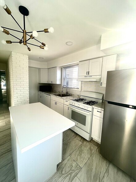 Kitchen - 205 N 16th St